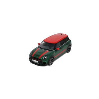 MINI CLUBMAN (F54) JCW BRITISH GREEN 2021 OttO mobile 1:18 Resinemodell (Türen, Motorhaube... nicht zu öffnen!)